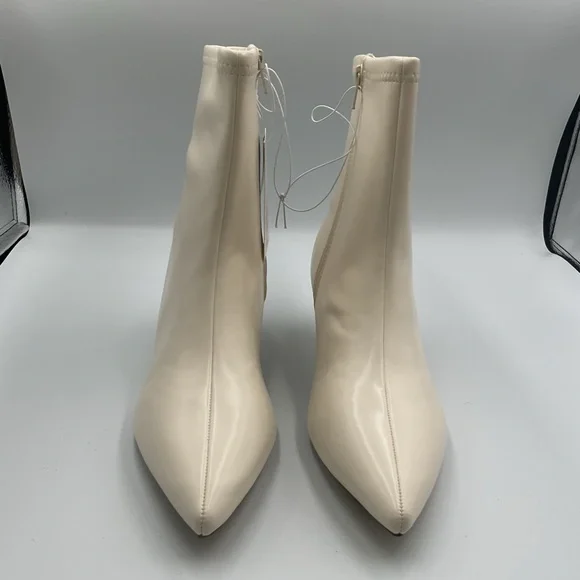 Women's Lonnie Kitten Heel Stretch Ankle Boots A New Day White Size 8.5 NWT SH2 - Picture 4 of 6